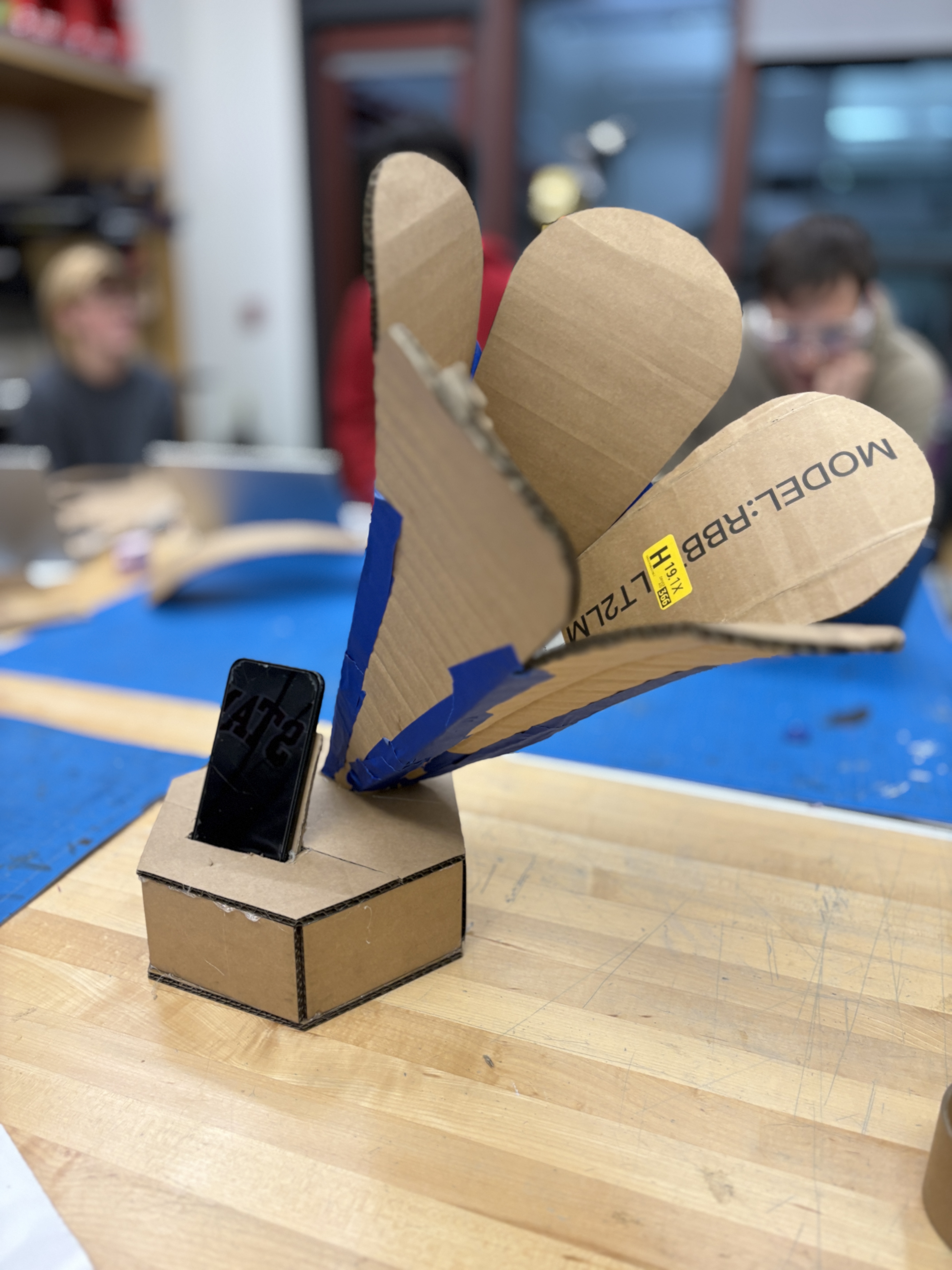 Cardboard prototype of the gramophone speaker