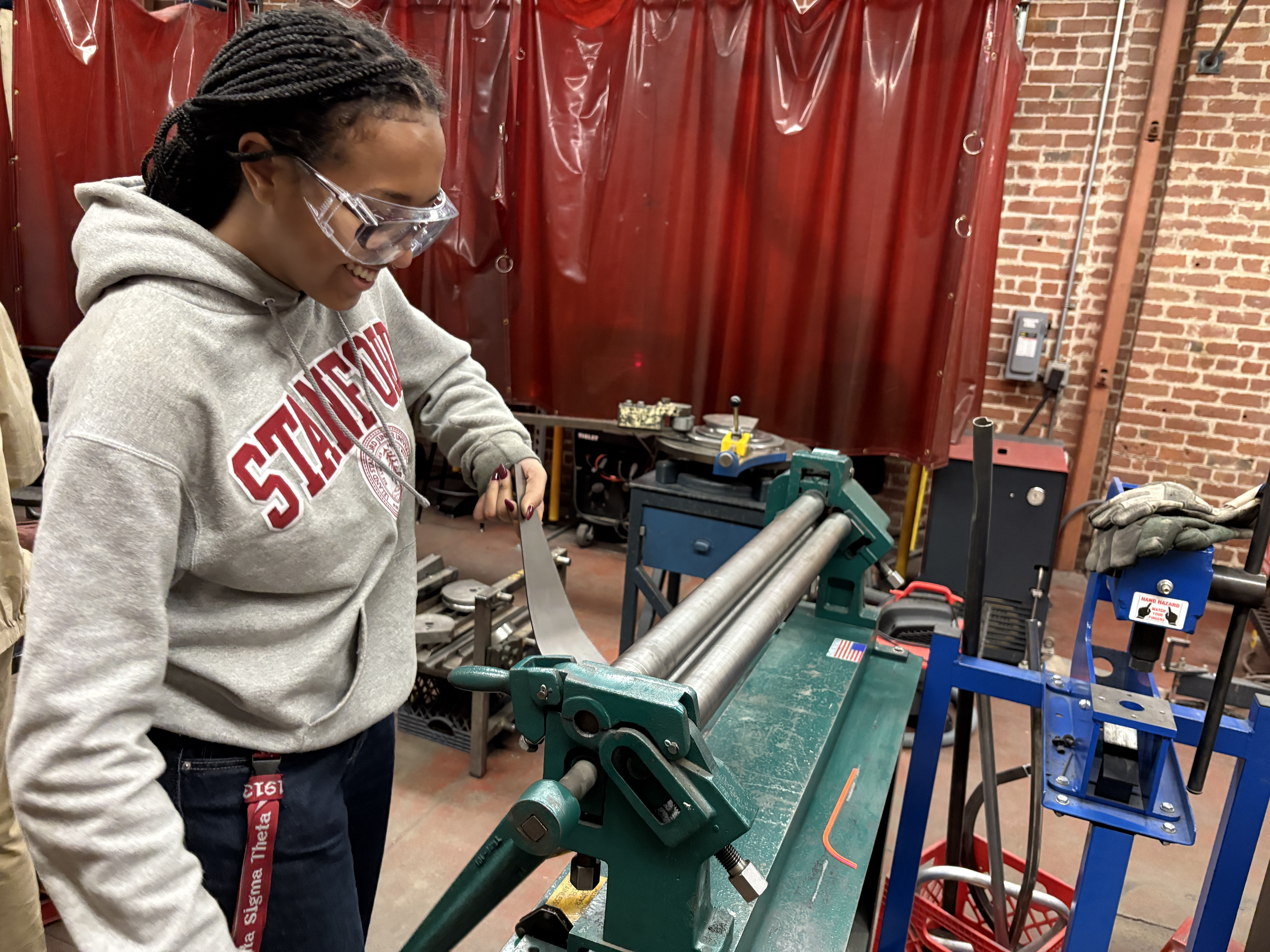 Metal bending of the horn in progress